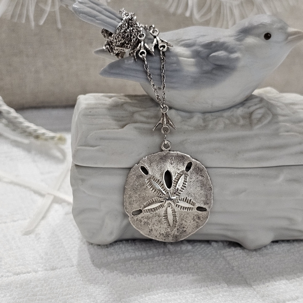 Vintage Sterling Silver Sand Dollar with Doves Necklace J&C FERRARA  RARE - Picture 4 of 12